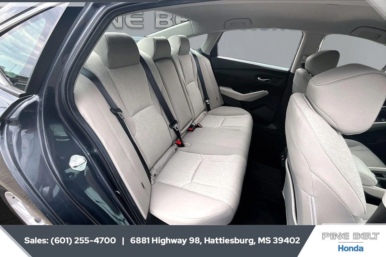 Used 2025 Meteorite Gray Metallic Honda LX image 20