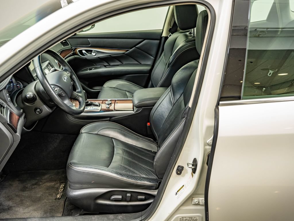 Used 2015 Moonlight White INFINITI 3.7X image 20