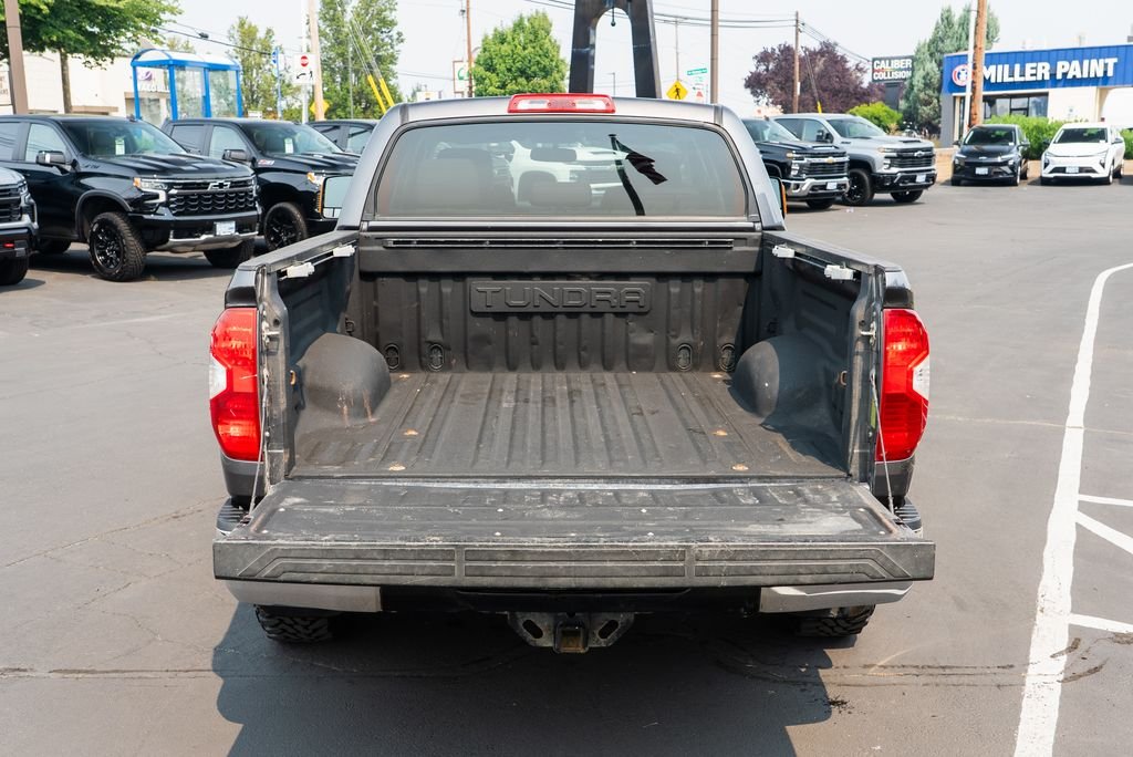 Used 2016 Magnetic Gray Metallic Toyota SR5 image 9