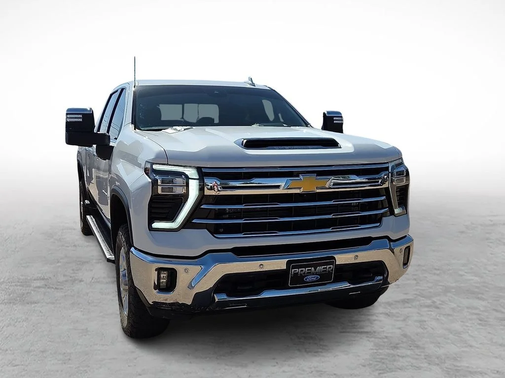 Used 2025 White Chevrolet LTZ image 2
