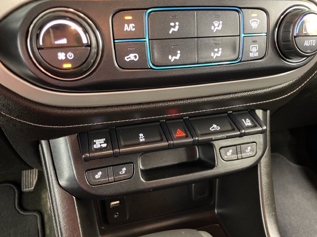 Used 2017 DARK SLATE METALLIC GMC 4WD SLT image 8
