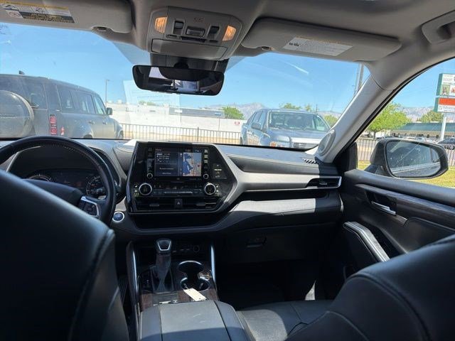 Used 2021 Gray Toyota Hybrid Limited image 16