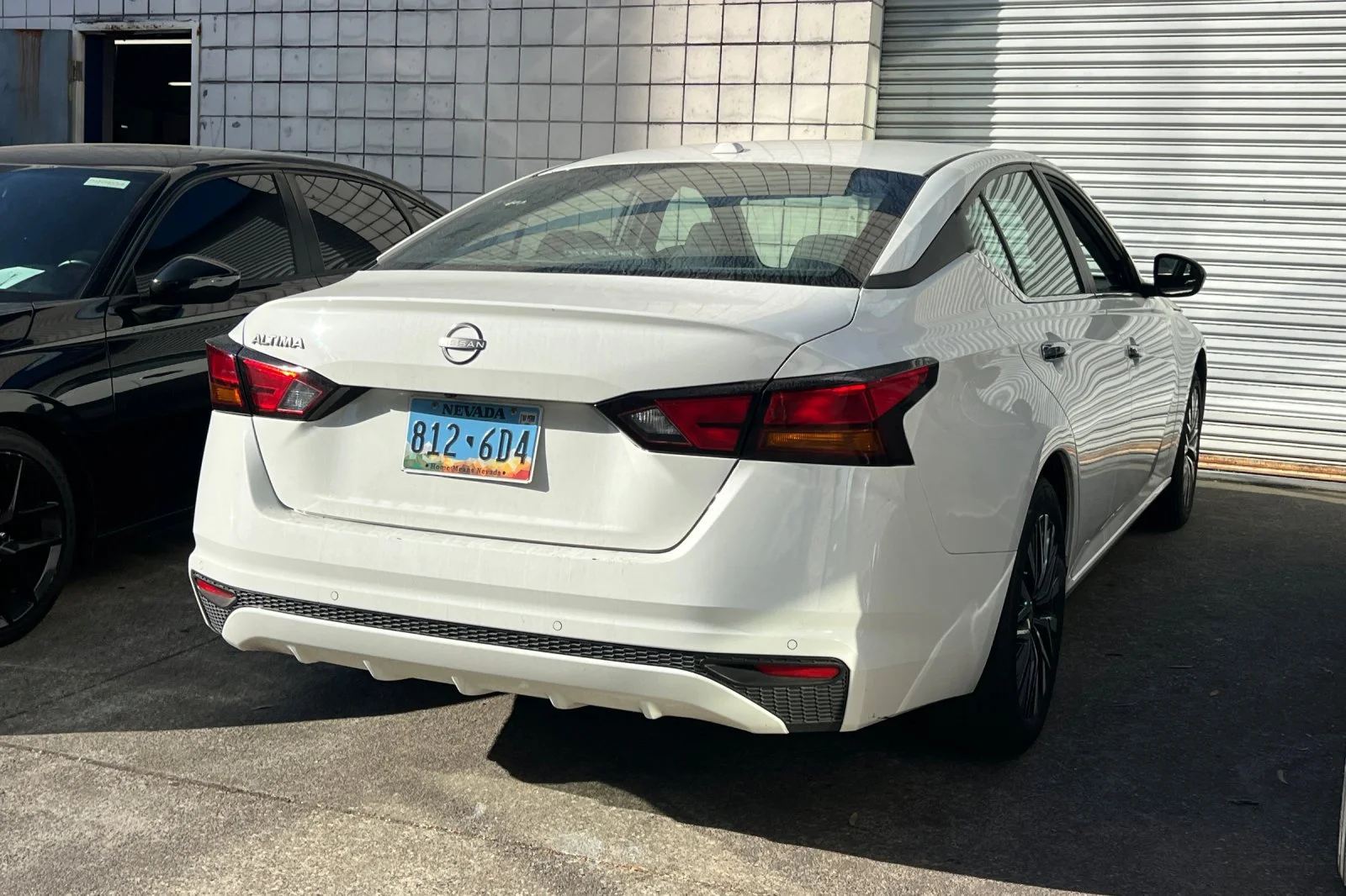 Used 2025 Glacier White Nissan 2.5 SV image 5