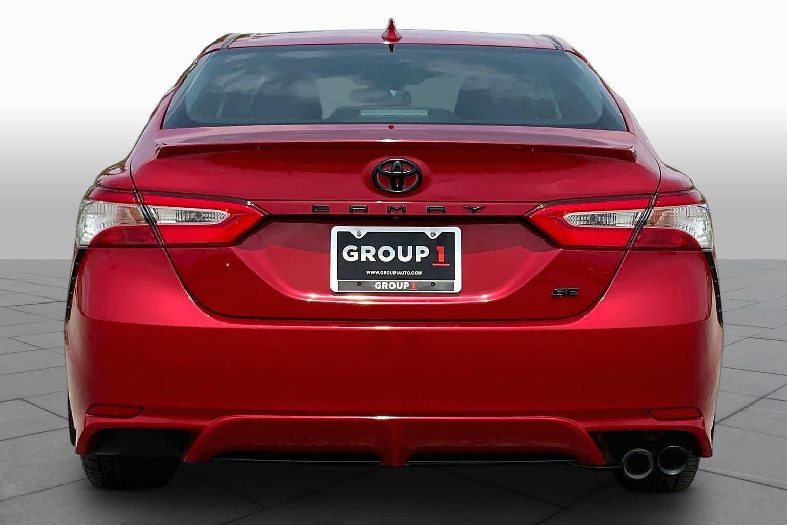 Used 2020 Supersonic Red Toyota SE image 5