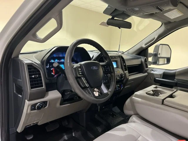Used 2022 Oxford White Ford XL image 9