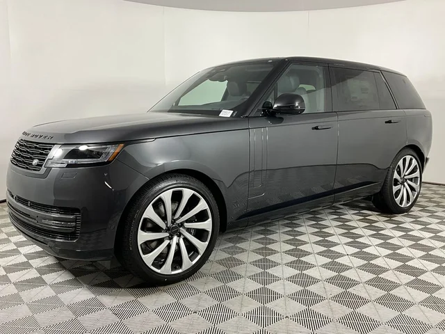 2026 Land Rover Range Rover SE LWB 7-Seats / V8