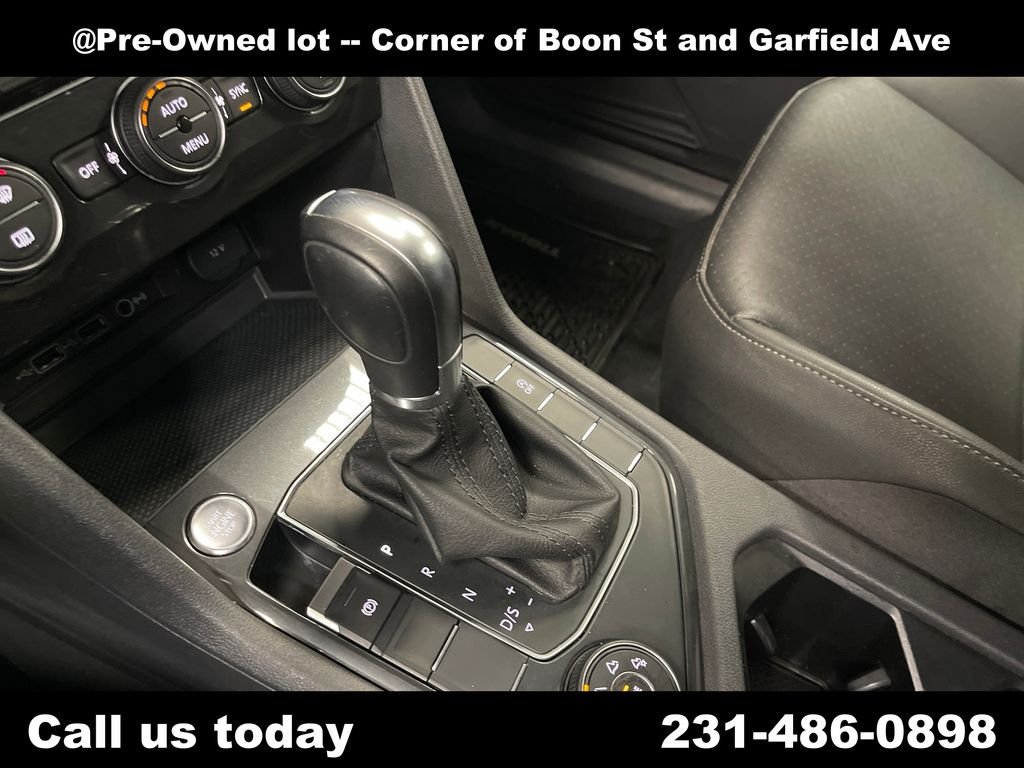 Used 2019 Green Volkswagen 2.0T SE image 26