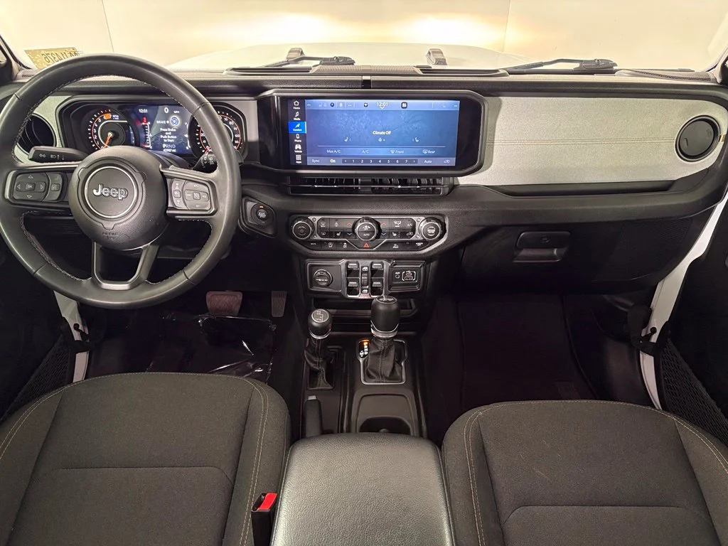 Used 2025 White Jeep Sport S image 32
