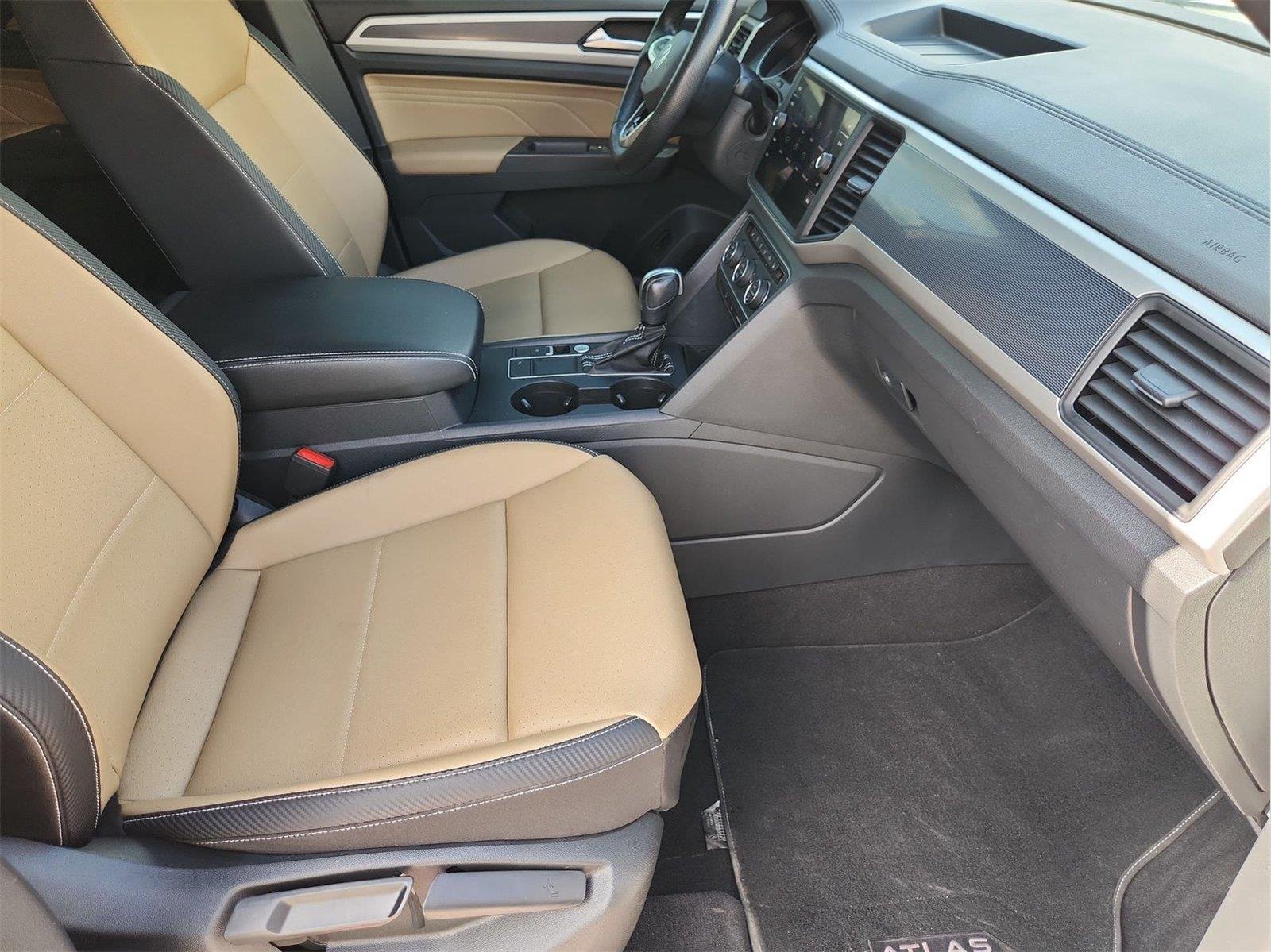 2021 Volkswagen Atlas Cross Sport 3.6L V6 SE w/Technology R-Line White at AutoNation USA Katy