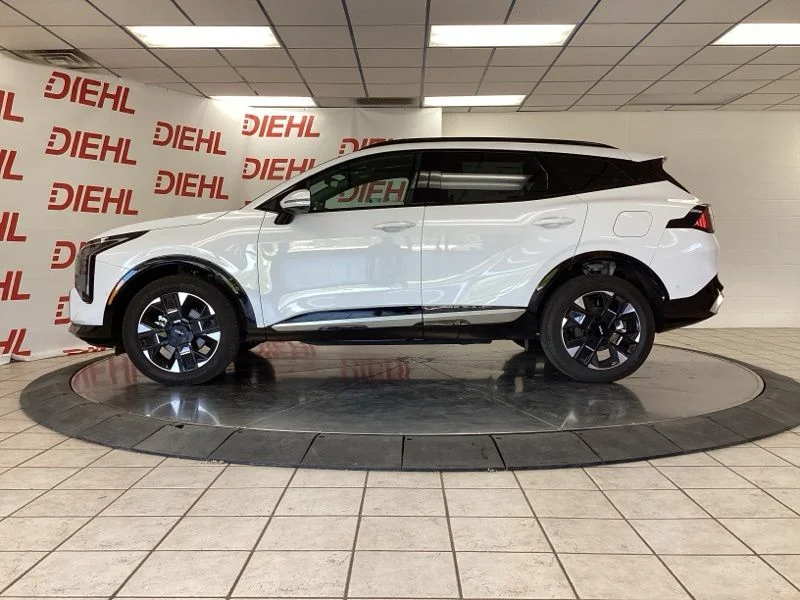 Used 2026 White Kia SX-Prestige image 4