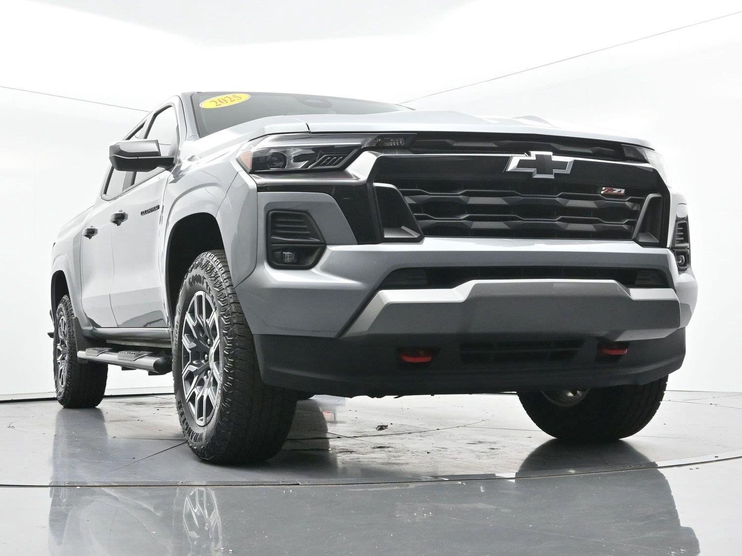 Used 2025 Sterling Gray Metallic Chevrolet Z71 image 43