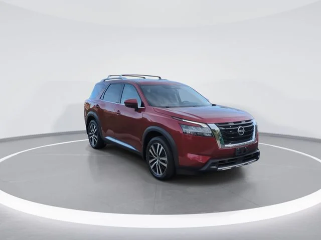 Used 2023 Red Nissan Platinum image 2