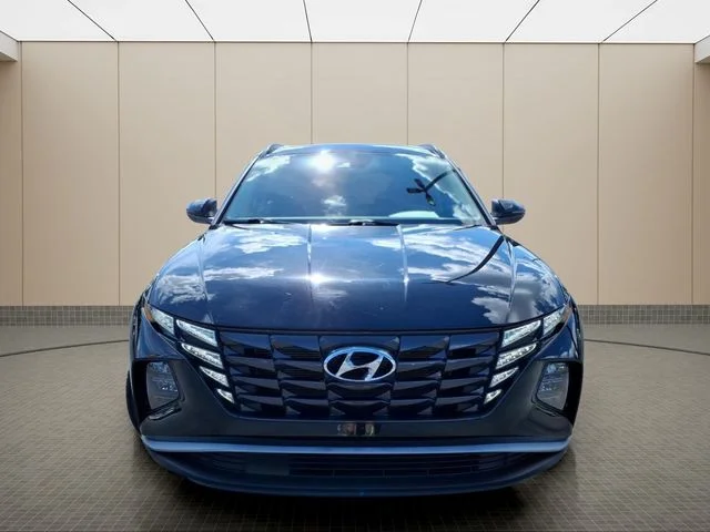 Used 2023 Black Hyundai SEL image 3