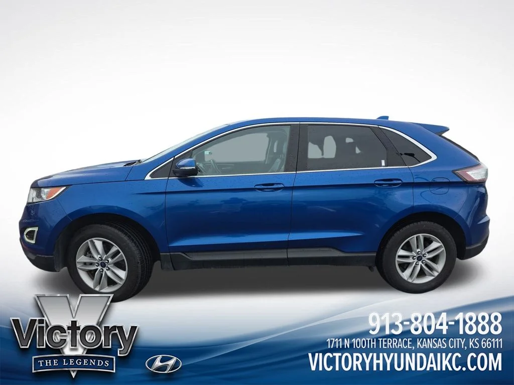 Used 2018 Blue Ford SEL image 2