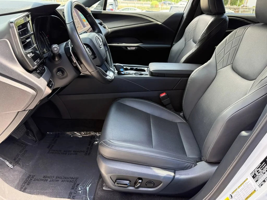 Used 2024 White Lexus RX 350 image 24