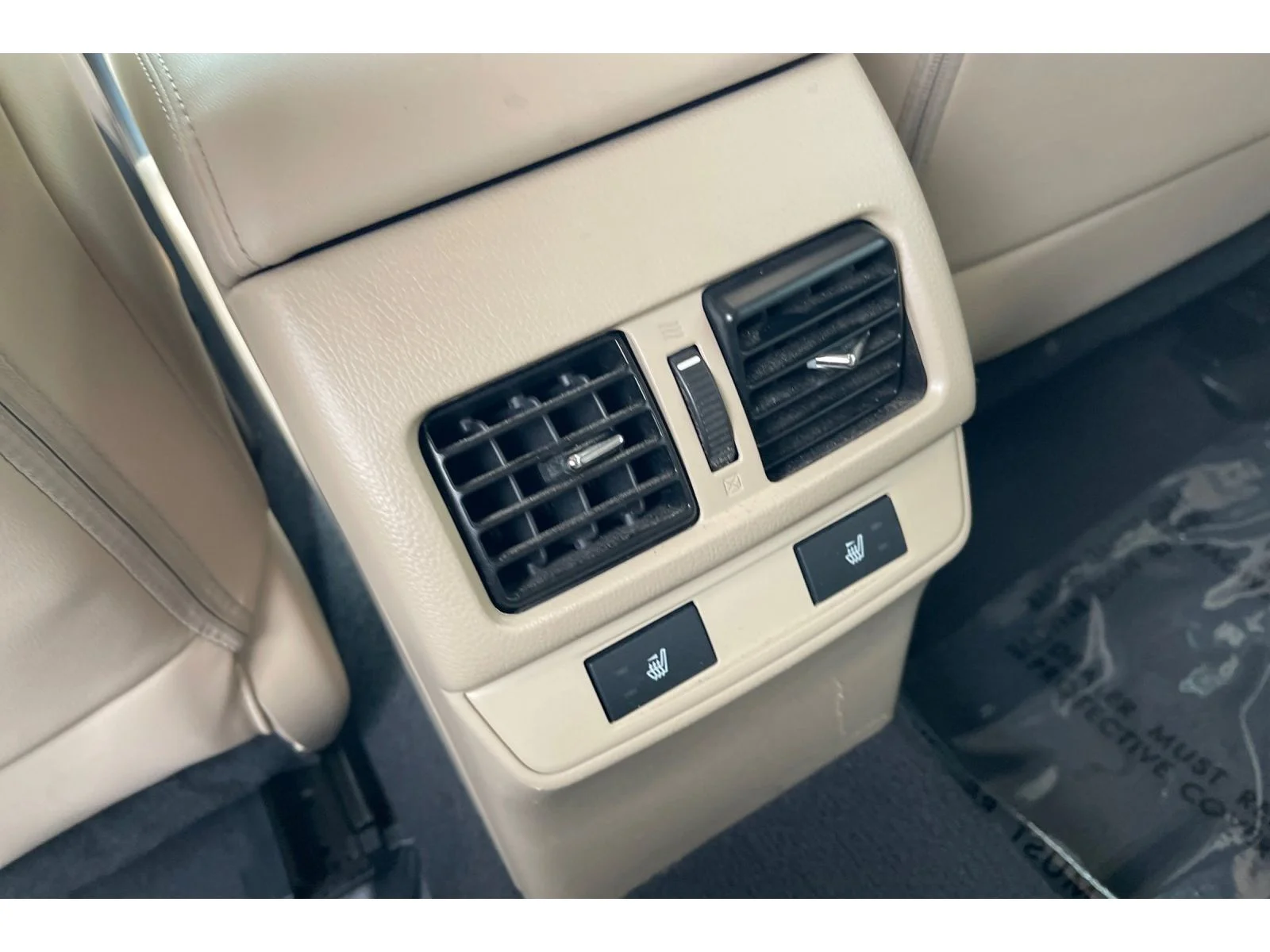 Used 2017 CRYSTAL WHITE PEA Subaru Limited image 40