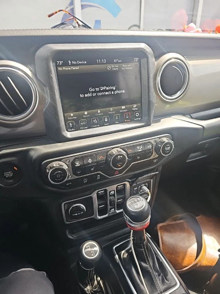 Certified Used 2018 Gray Jeep Unlimited Sahara image 11
