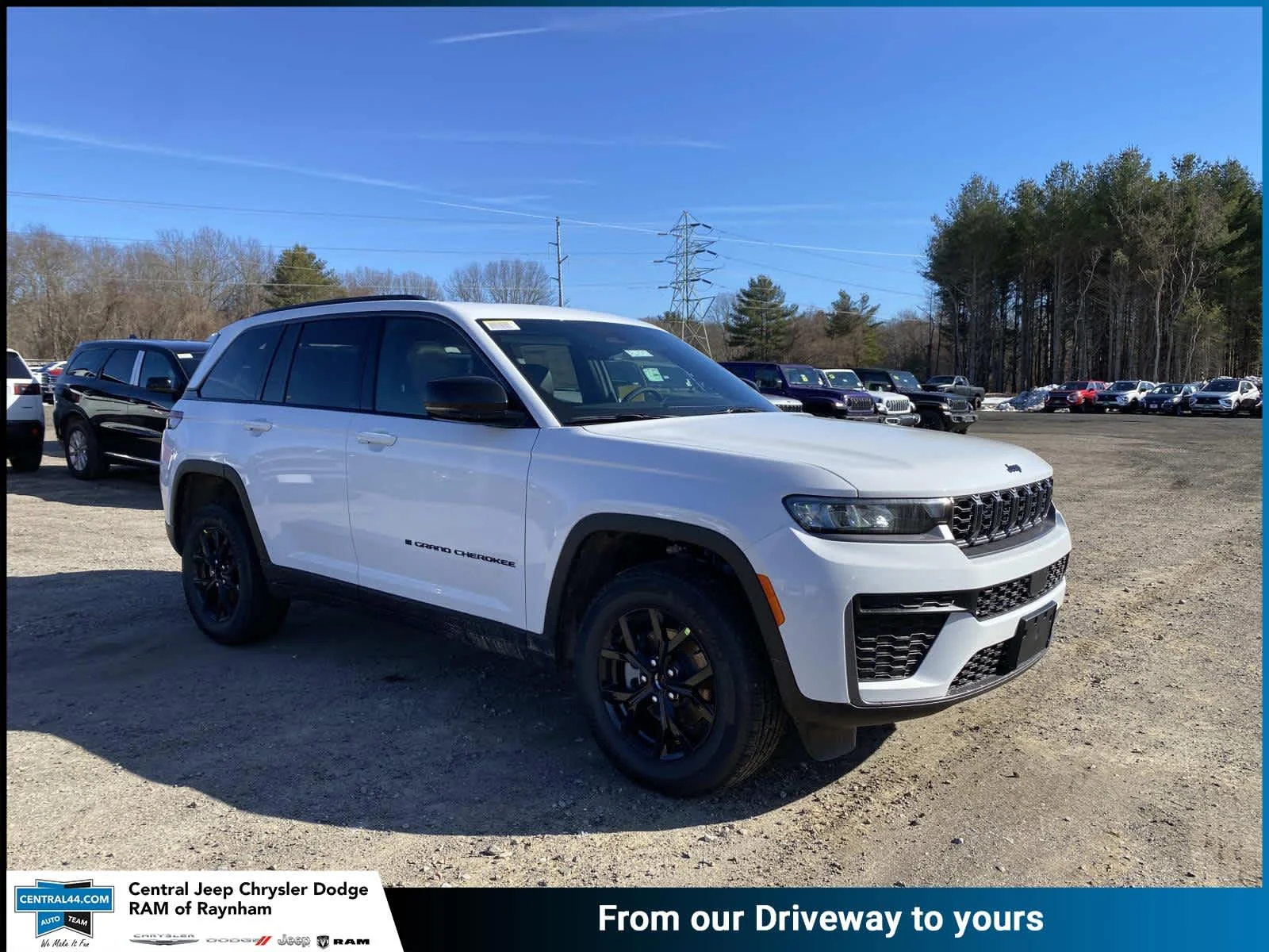 2026 Jeep Grand Cherokee Laredo Altitude