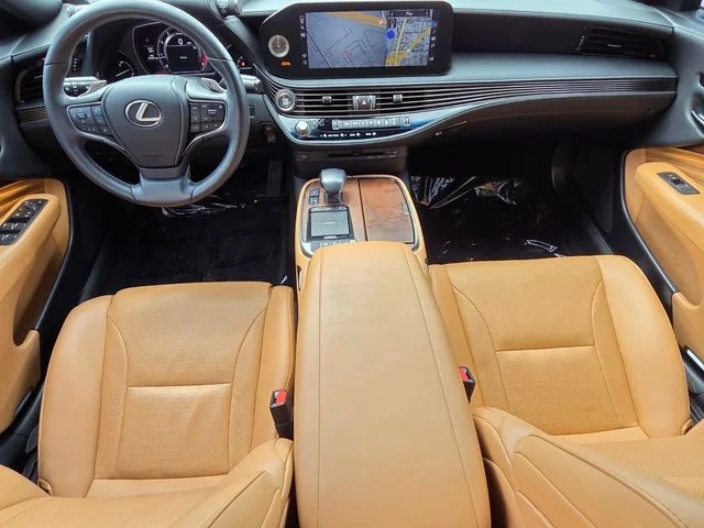 Used 2022 White Lexus 500 Base image 9
