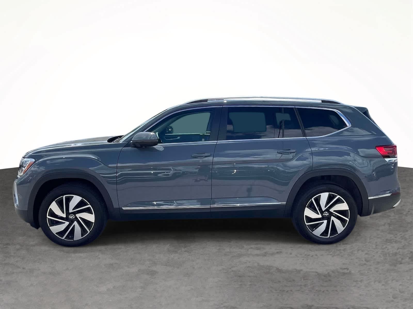 New 2026 Pure Gray Volkswagen 2.0T SEL image 10
