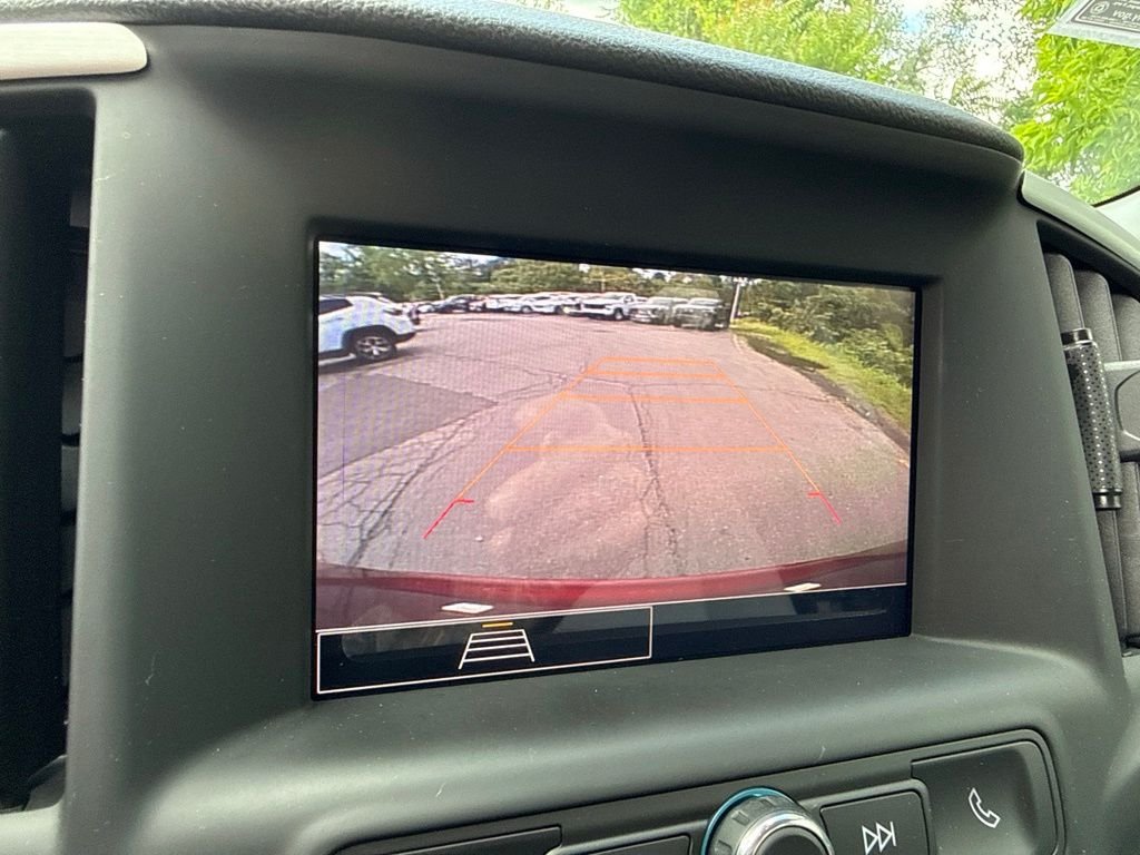 Used 2023 Red GMC SLE image 31