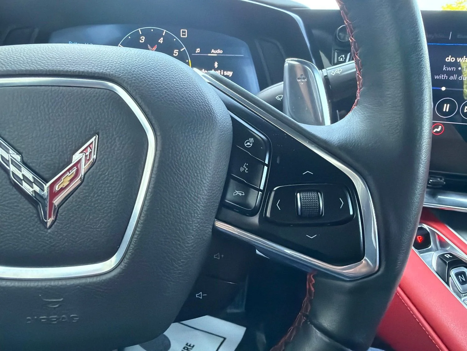Used 2020 Silver Chevrolet Stingray image 18