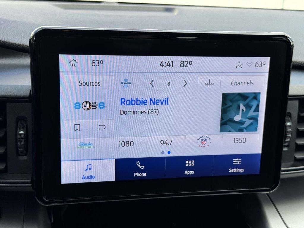 Used 2022 Black Ford XLT image 3