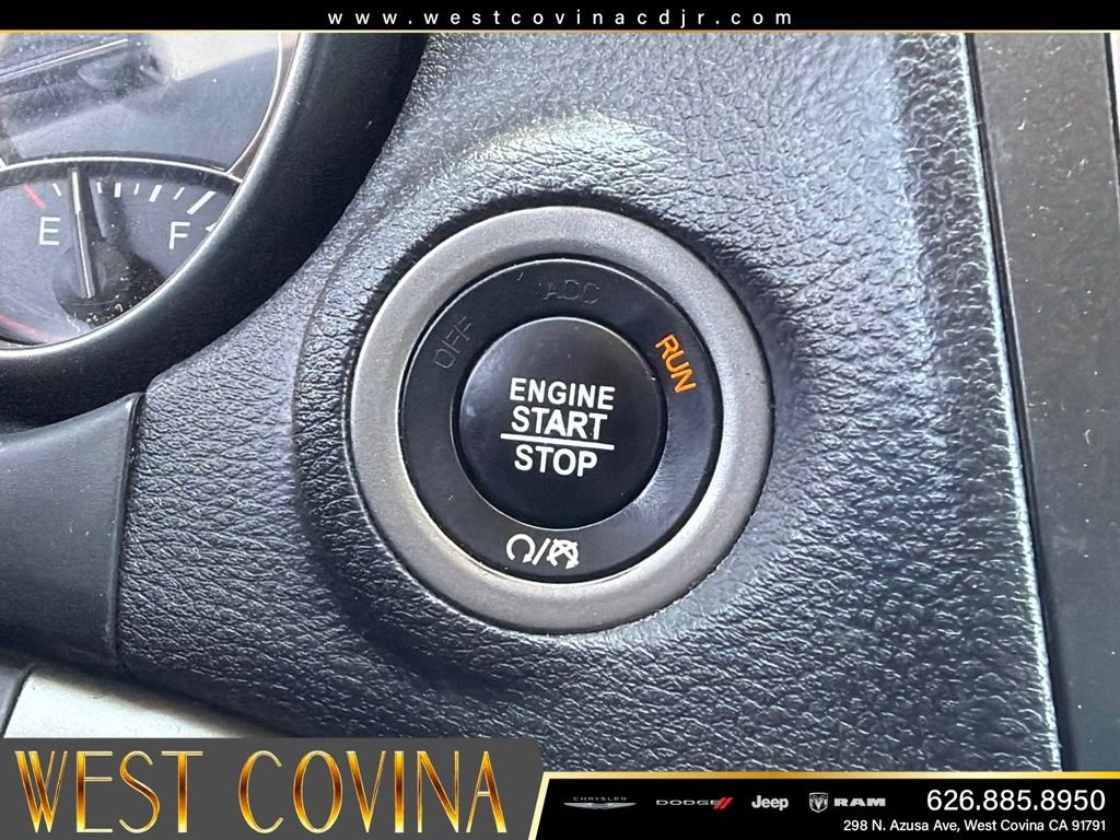 Used 2019 Gray Dodge Crossroad image 29