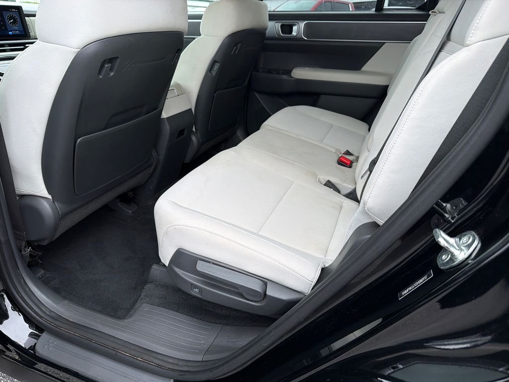 2025 Hyundai Santa Fe SE - Photo 21