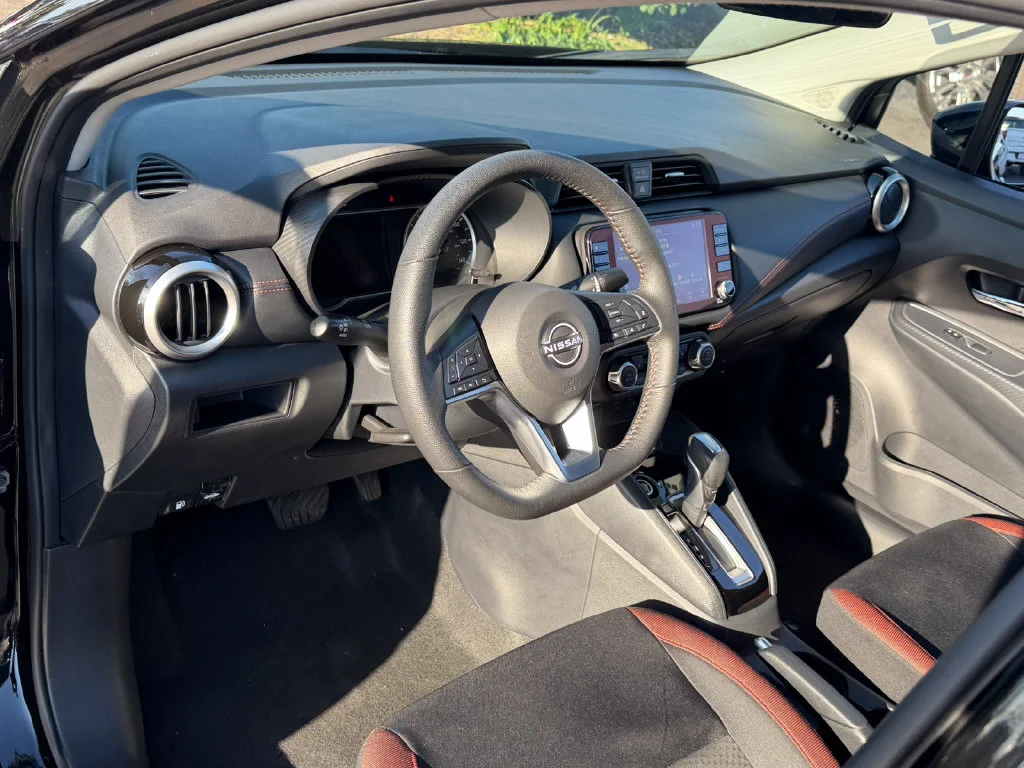 2025 Nissan Versa Sedan SR - Photo 25