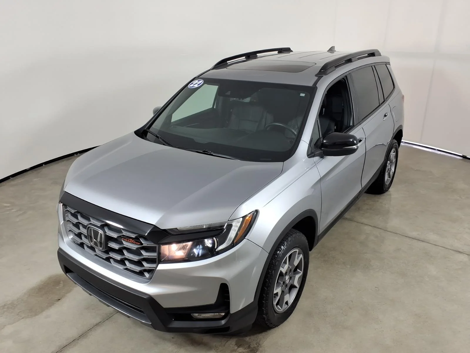 Used 2022 Lunar Silver Metallic Honda TRAILSPORT image 21