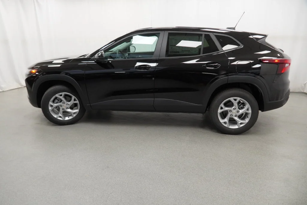 2026 Chevrolet Trax LS - Photo 6