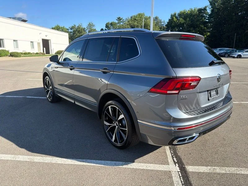 Used 2023 Gray Volkswagen 2.0T SEL R-Line image 5