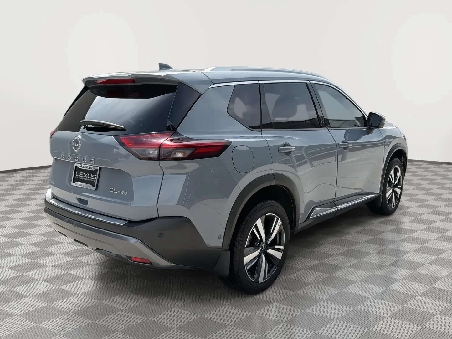 Used 2023 Boulder Gray Pearl Nissan SL image 11