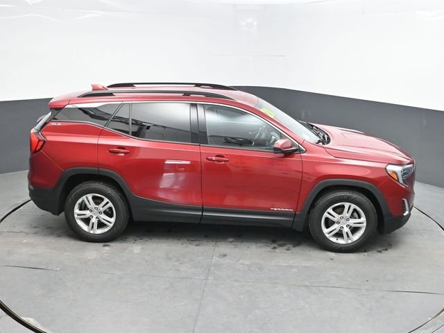 Used 2020 Red GMC SLE image 32