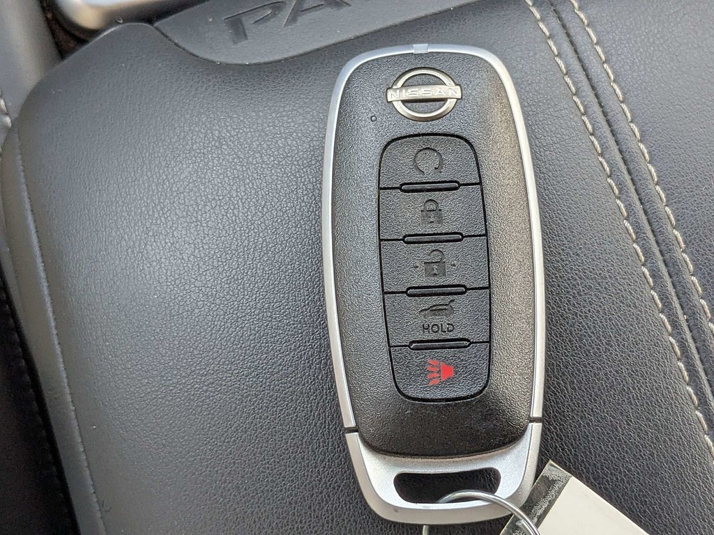 Used 2025 Gun Metallic Nissan Platinum image 34