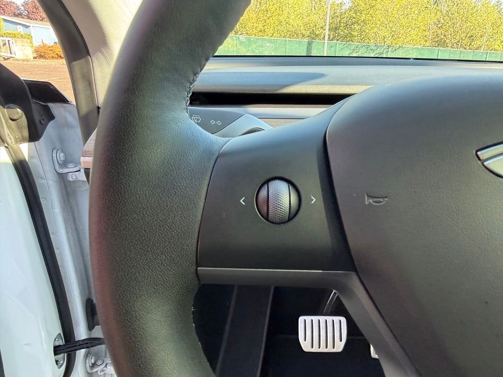 Used 2023 Pearl White Multi-Coat Tesla Performance image 11