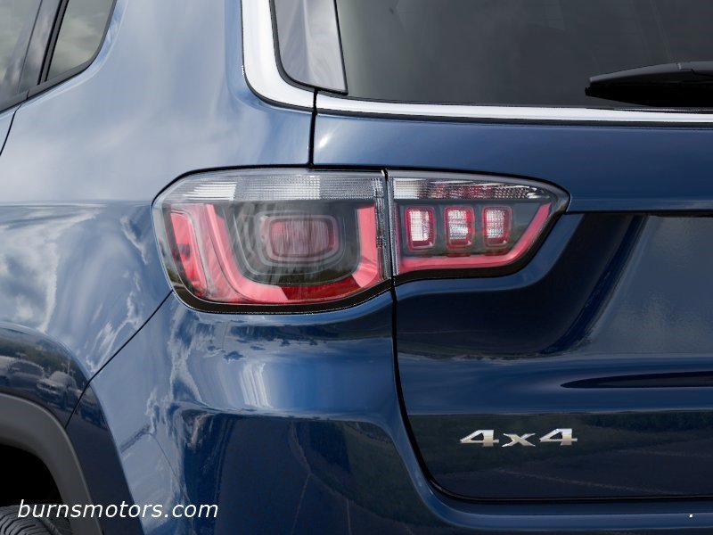 New 2026 Fathom Blue Pearl-Coat Exterior Paint Jeep Limited Altitude image 9