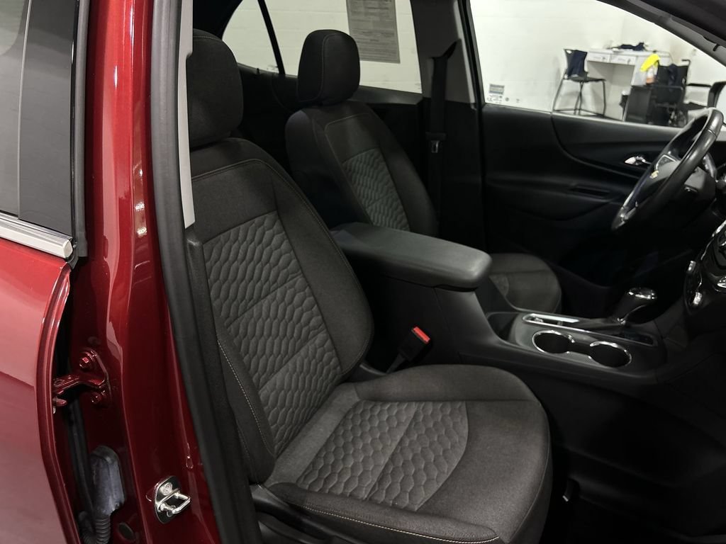 Used 2019 CAJUN RED TINTCOAT Chevrolet LT image 26