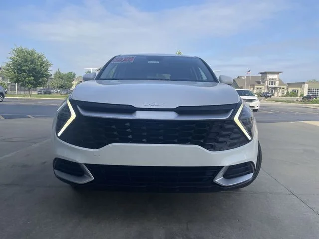 2025 Kia Sportage LX - Photo 11