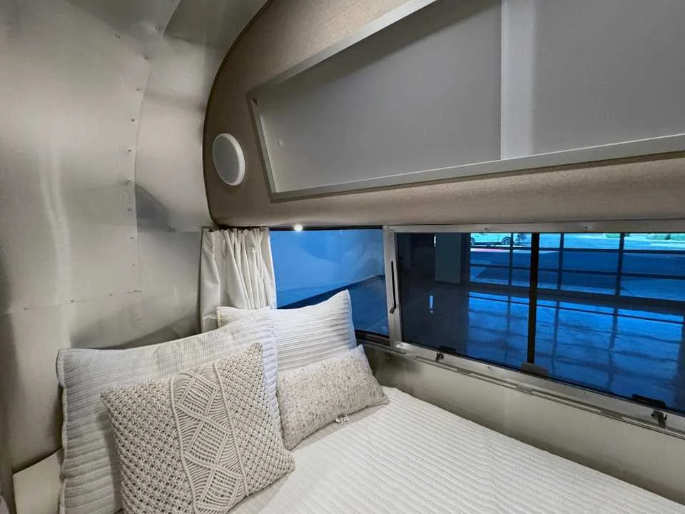 Used 2026 SILVER AIRSTREAM  image 31