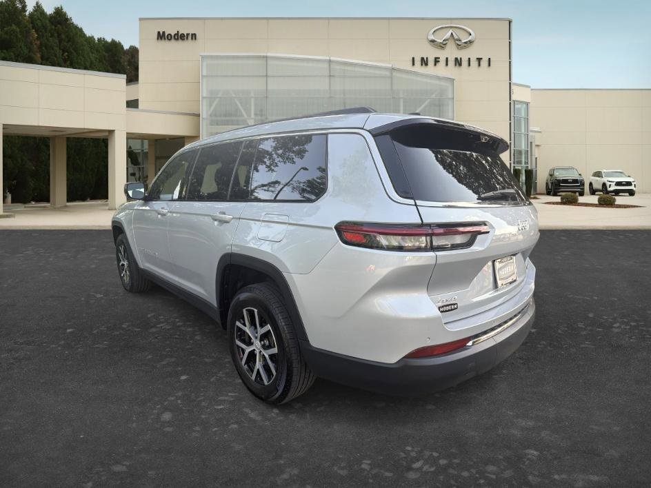 Used 2024 Silver Zynith Jeep Limited image 6