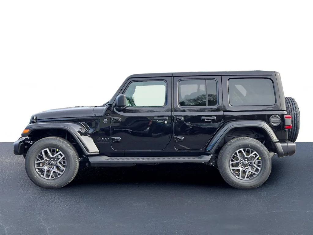 New 2026 Black Clear-Coat Exterior Paint Jeep Sahara image 12
