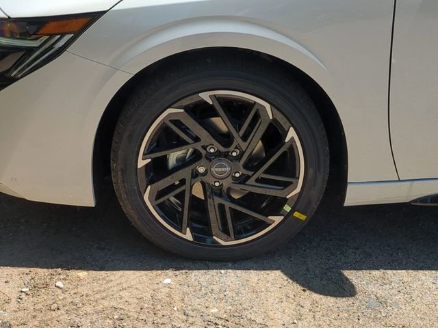 2026 Nissan Sentra SR - Photo 8