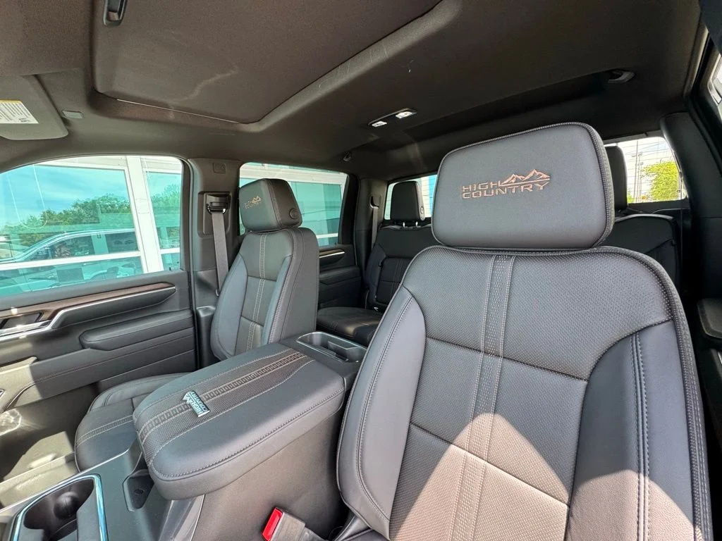 New 2026 White Chevrolet High Country image 14