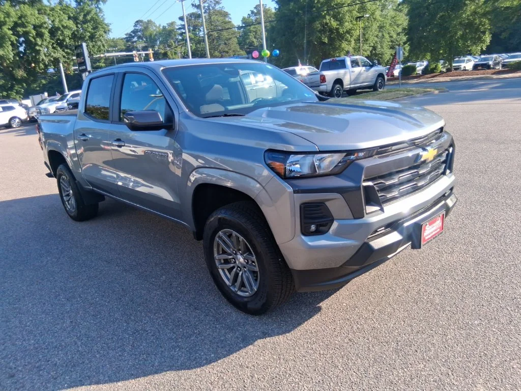 Used 2024 Gray Chevrolet LT image 6