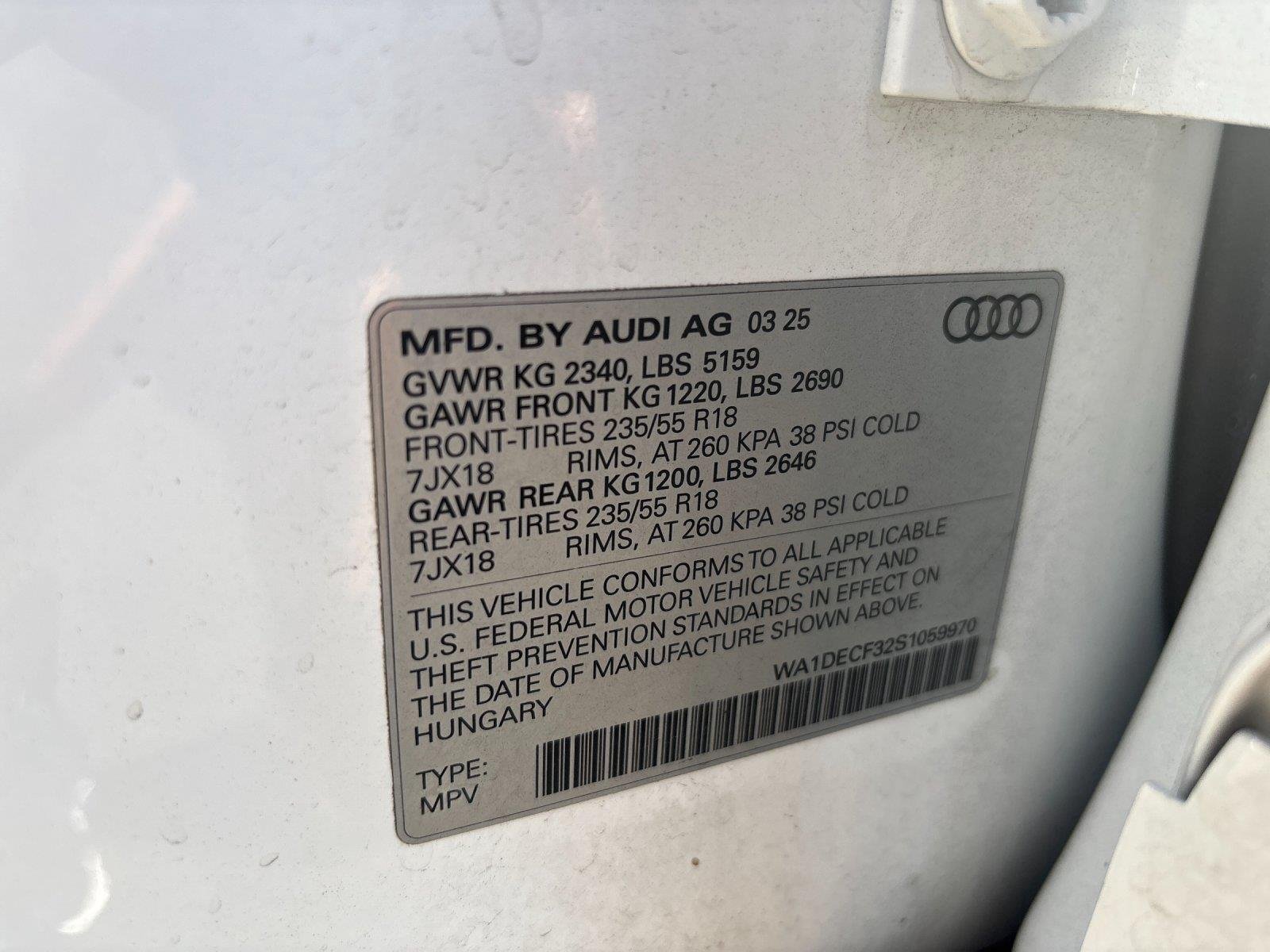 Used 2025  Audi S line Premium image 12