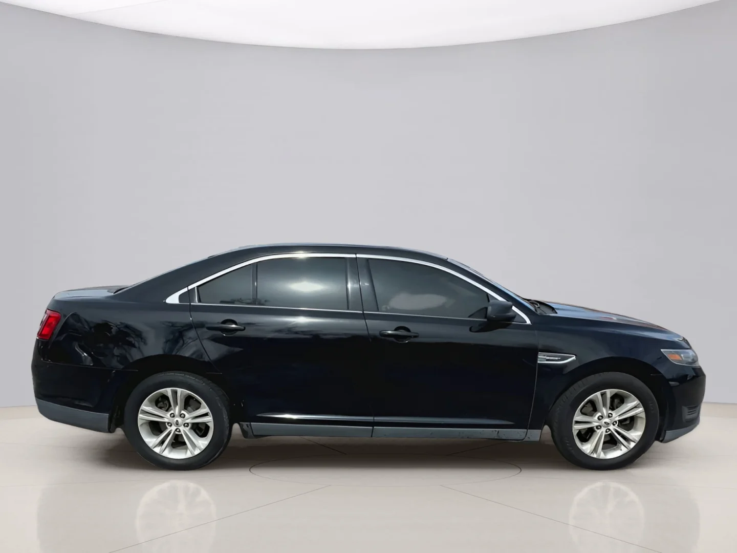 Used 2018 Black Ford SE image 9