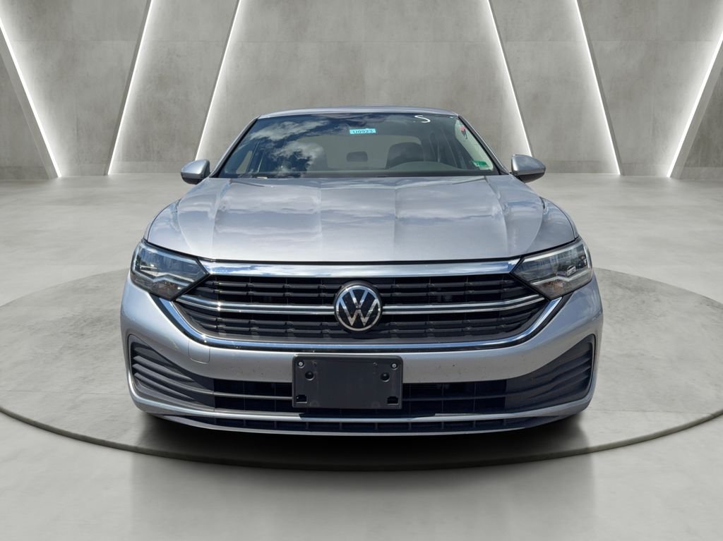 Used 2024 Volkswagen Jetta SE with VIN 3VWEM7BUXRM048177 for sale in Amsterdam, NY