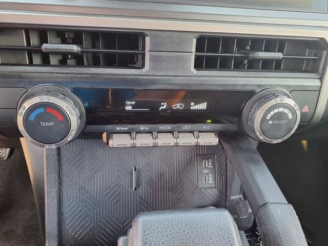 Used 2025  Toyota SR5 image 12